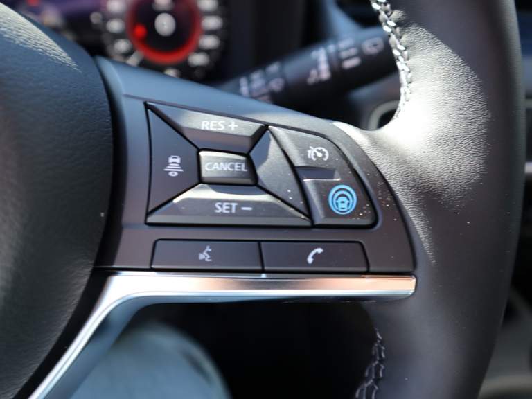 Nissan Nissan