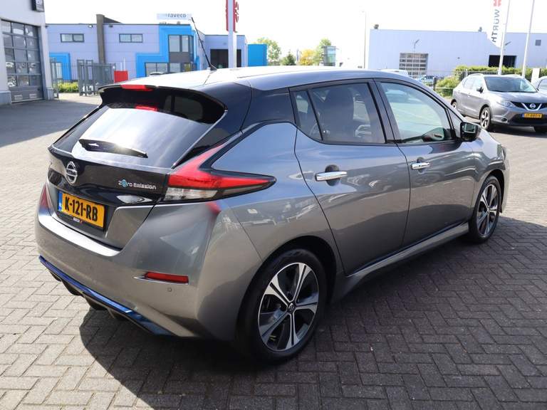 Nissan Nissan