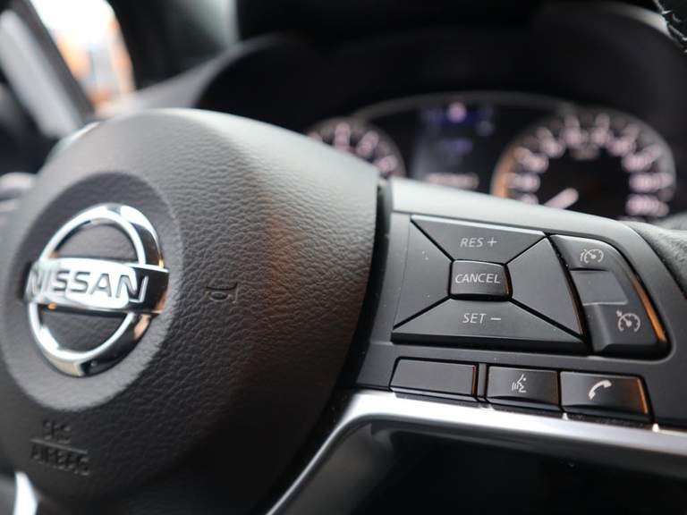 Nissan Nissan