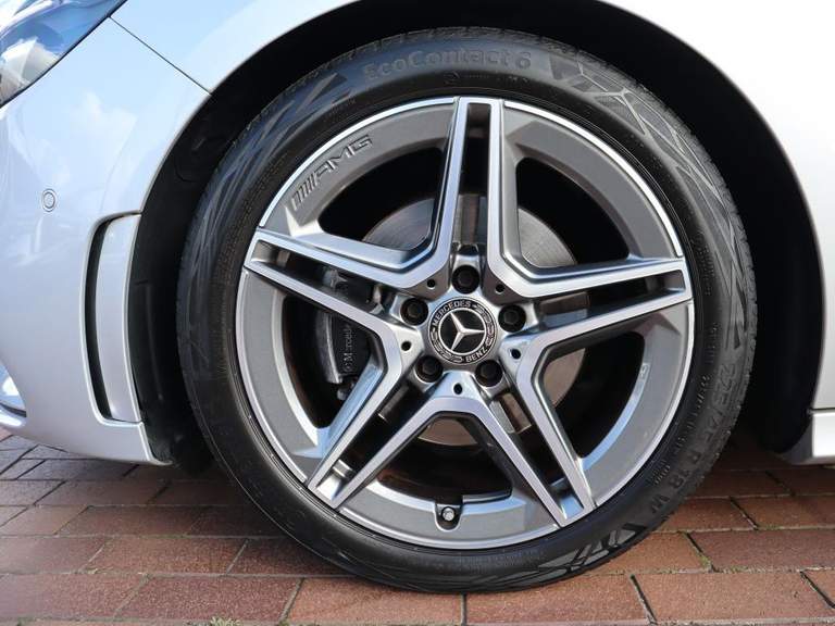Mercedes-Benz Mercedes-Benz