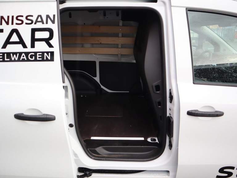 Nissan Nissan