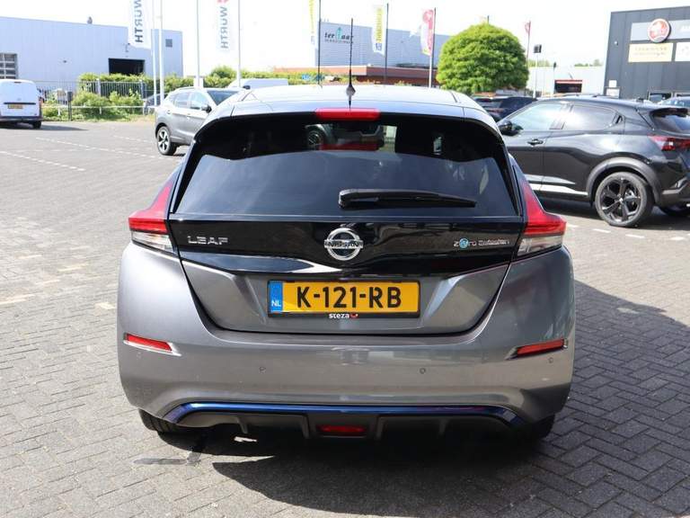 Nissan Nissan