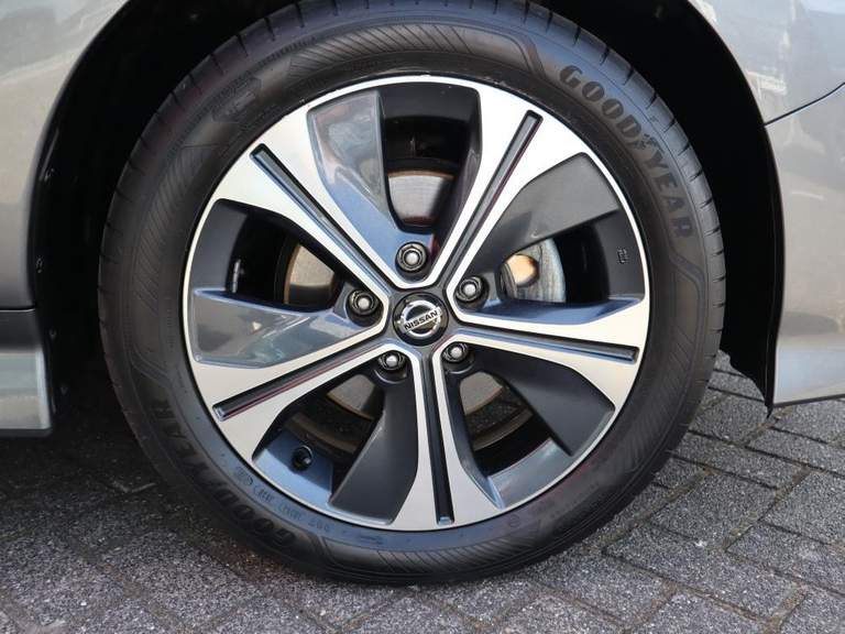 Nissan Nissan