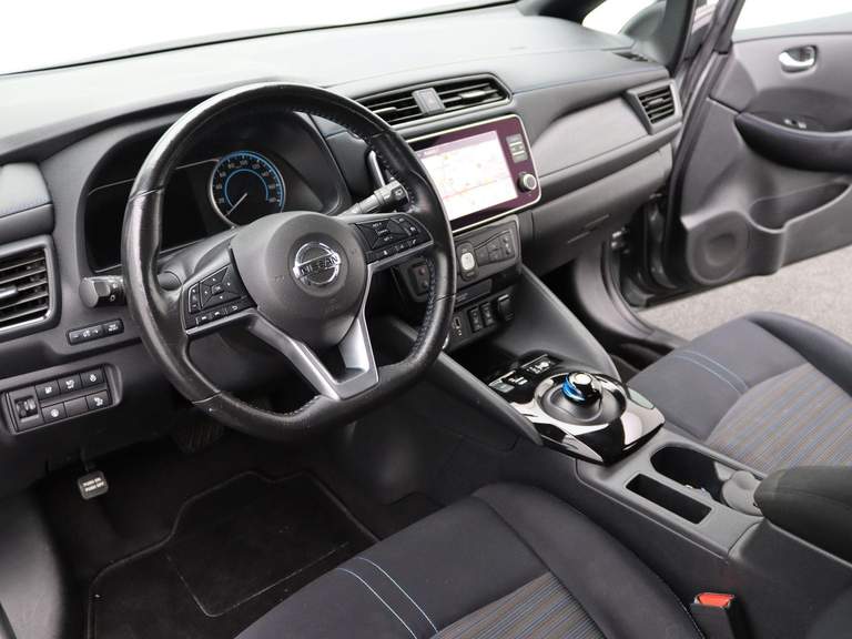 Nissan Nissan