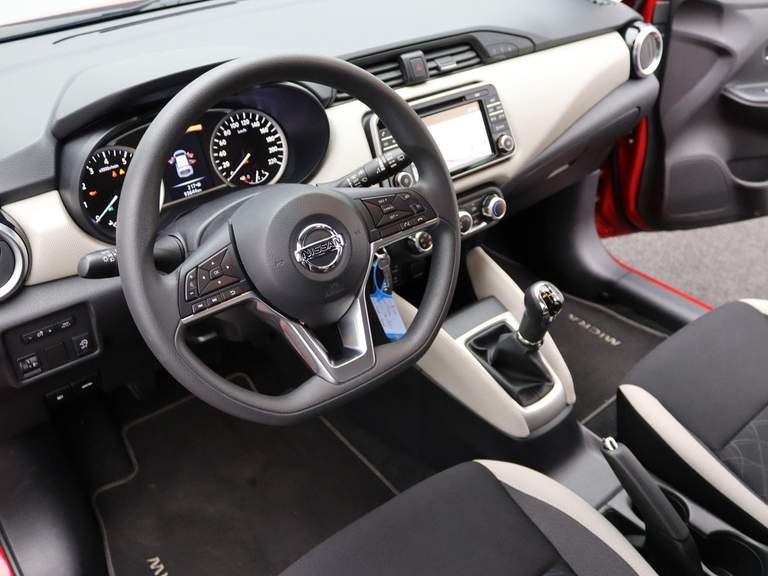 Nissan Nissan