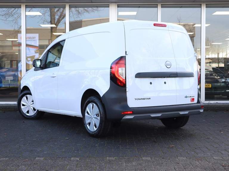 Nissan Nissan