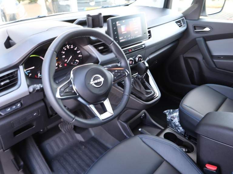 Nissan Nissan