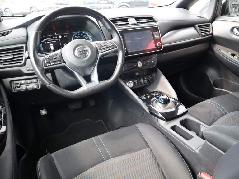 Nissan Nissan