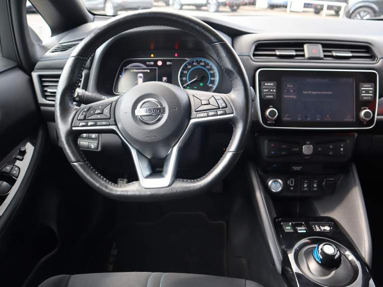 Nissan Nissan