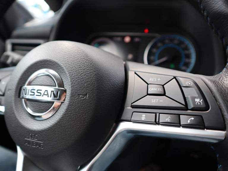 Nissan Nissan
