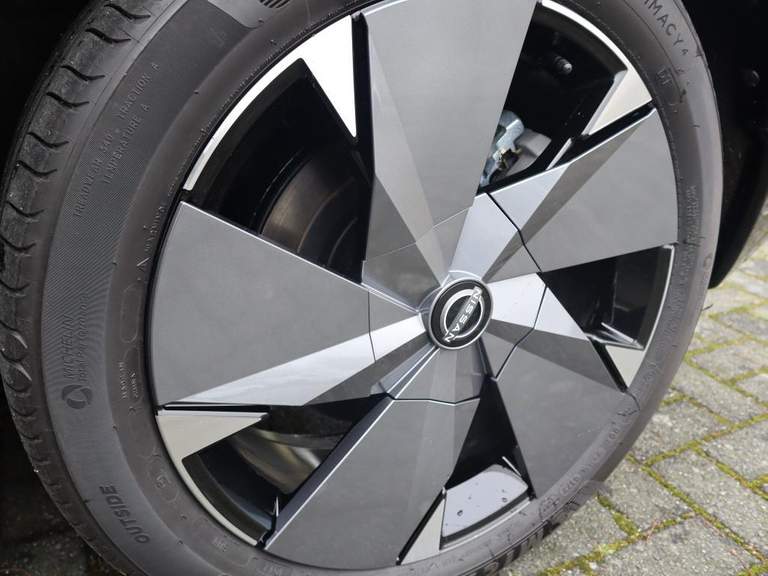 Nissan Nissan