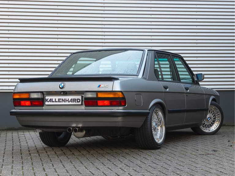 BMW BMW