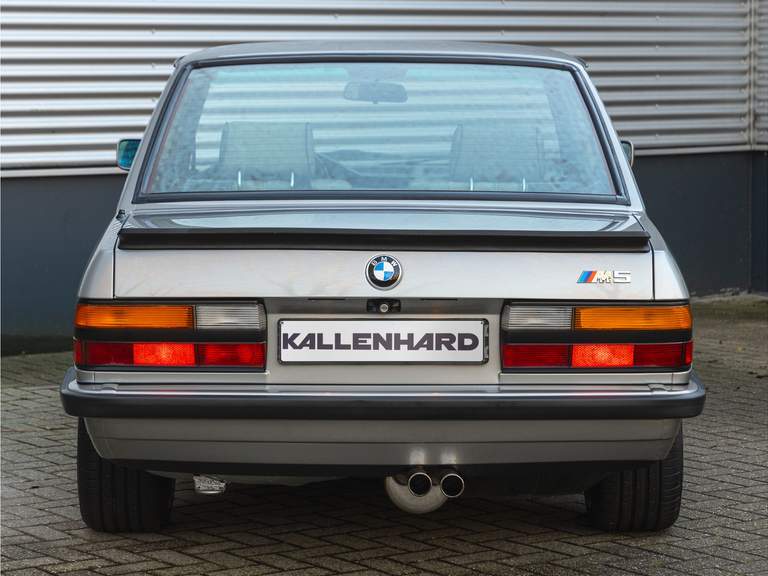 BMW BMW