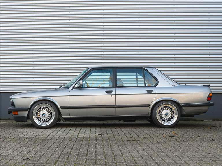 BMW BMW