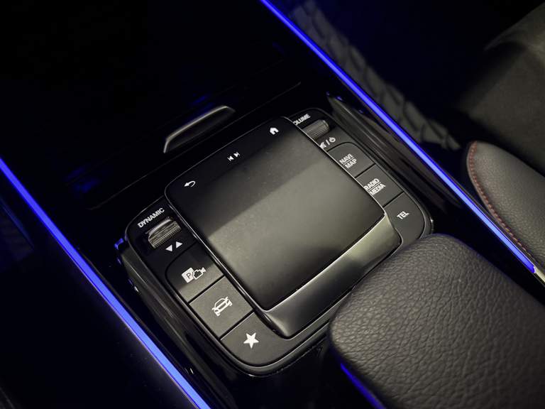 Mercedes-Benz Mercedes-Benz