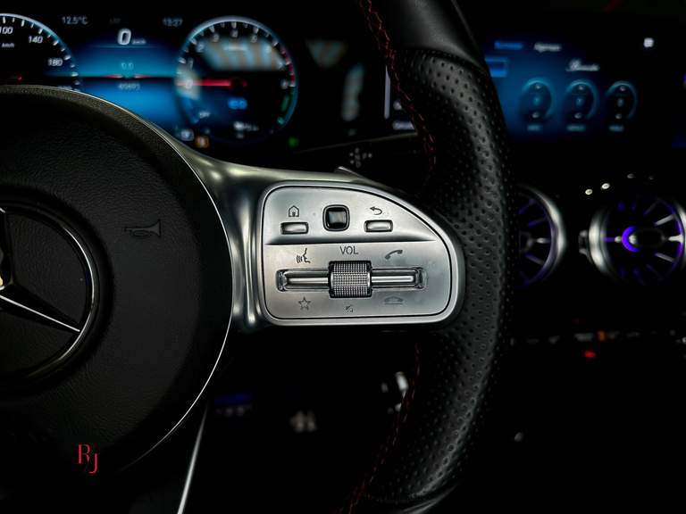 Mercedes-Benz Mercedes-Benz