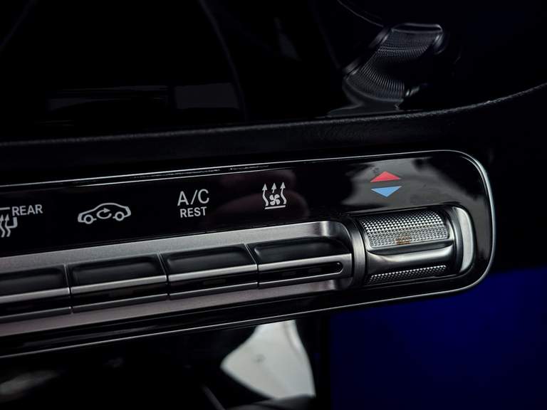 Mercedes-Benz Mercedes-Benz