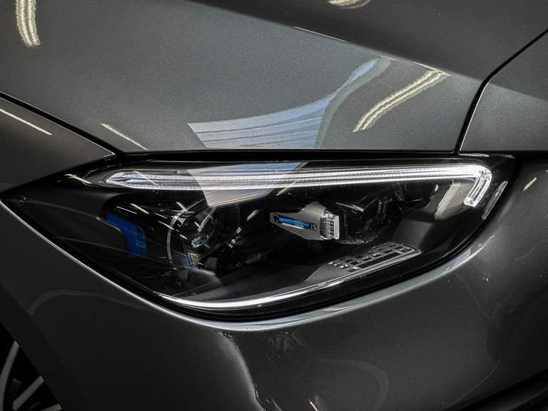 Mercedes-Benz Mercedes-Benz