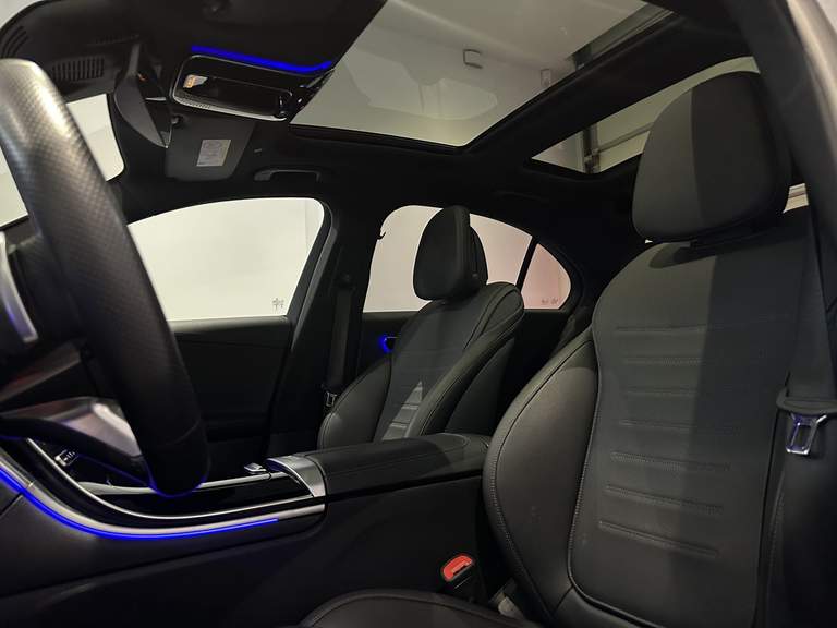 Mercedes-Benz Mercedes-Benz