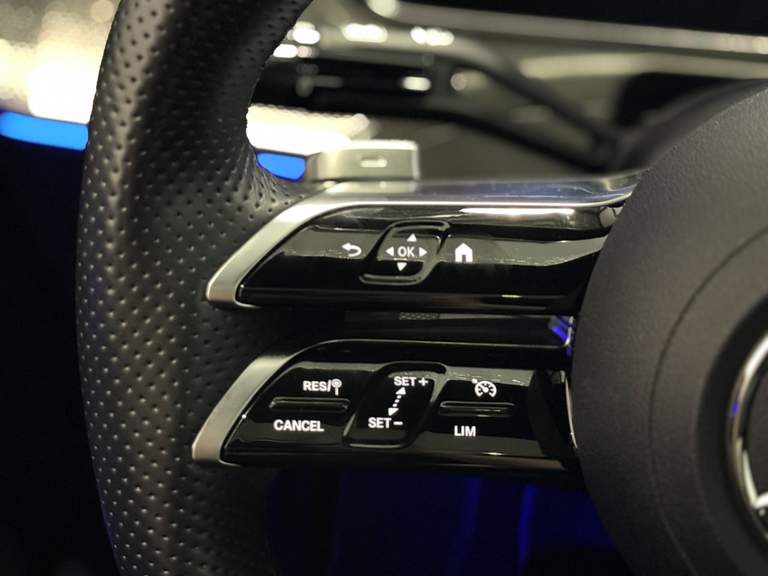 Mercedes-Benz Mercedes-Benz