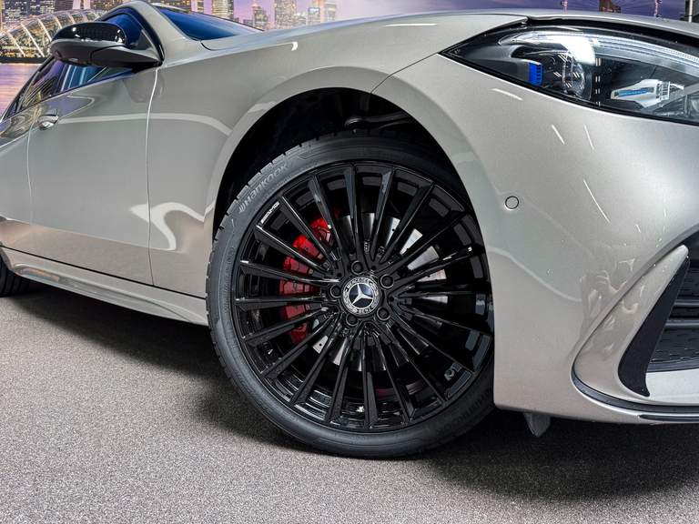 Mercedes-Benz Mercedes-Benz