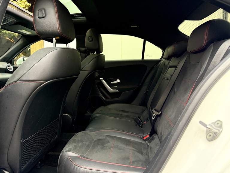 Mercedes-Benz Mercedes-Benz