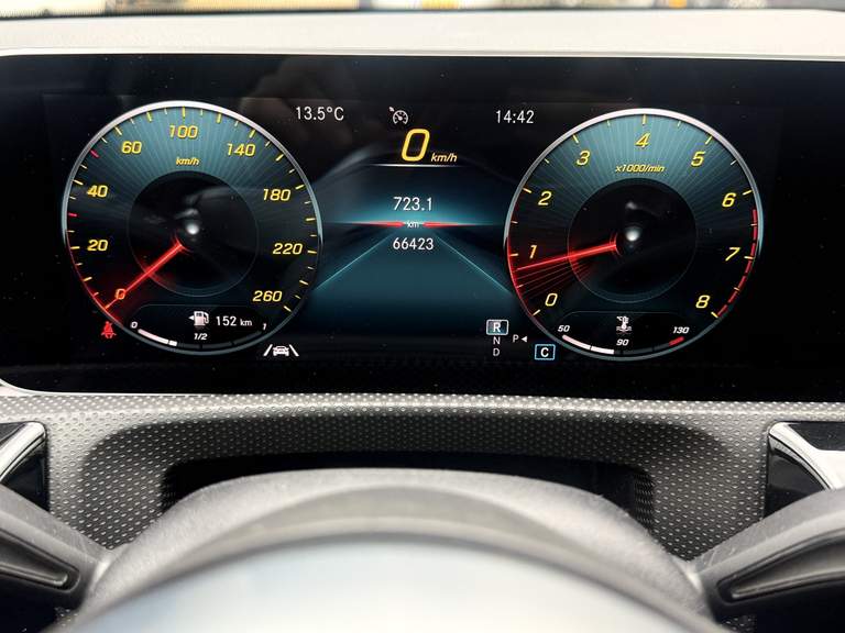 Mercedes-Benz Mercedes-Benz