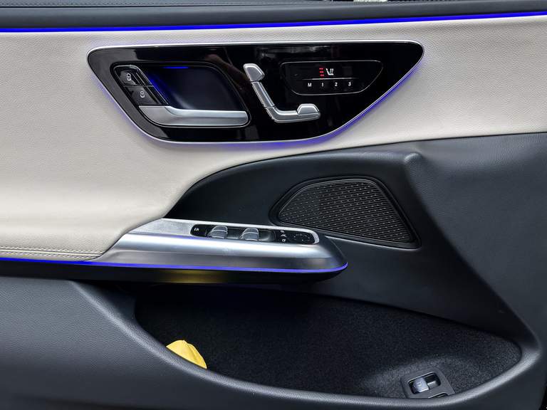 Mercedes-Benz Mercedes-Benz