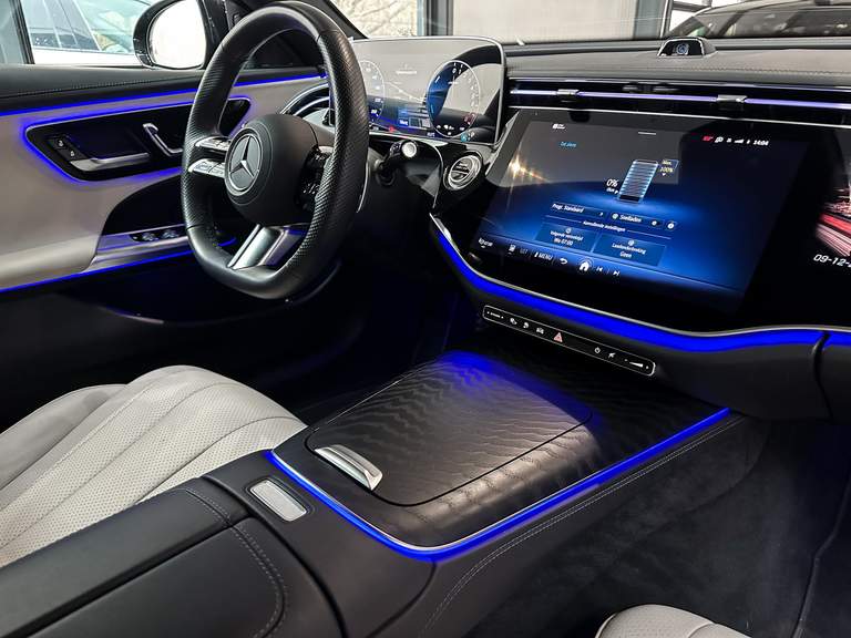 Mercedes-Benz Mercedes-Benz