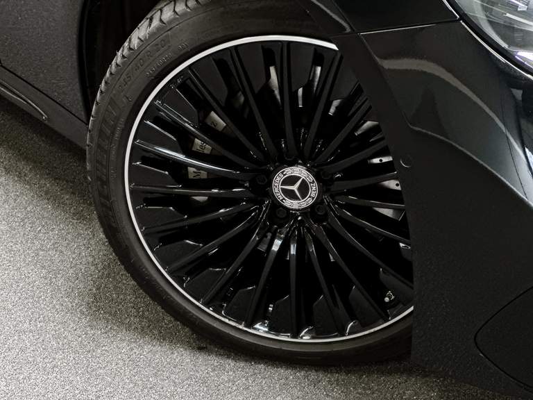 Mercedes-Benz Mercedes-Benz