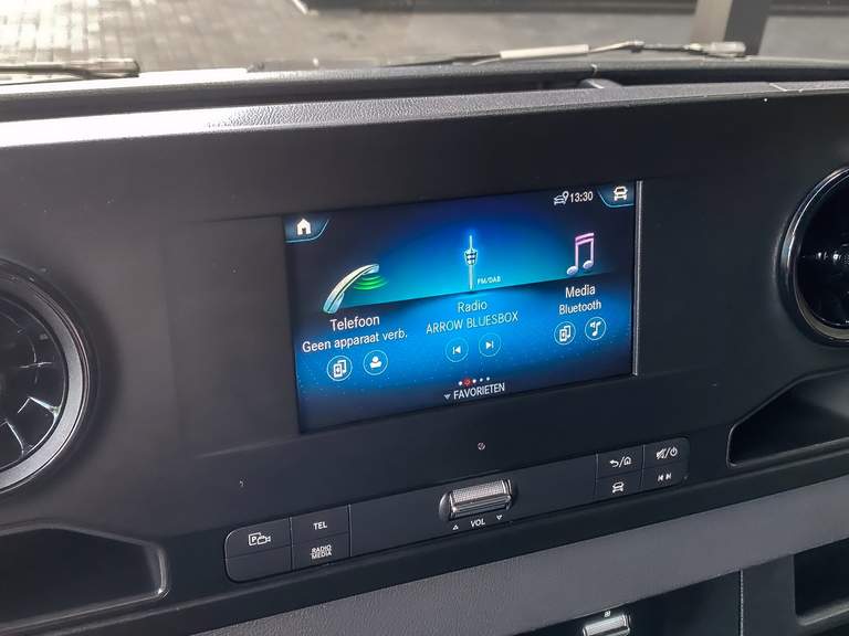 Mercedes-Benz Mercedes-Benz