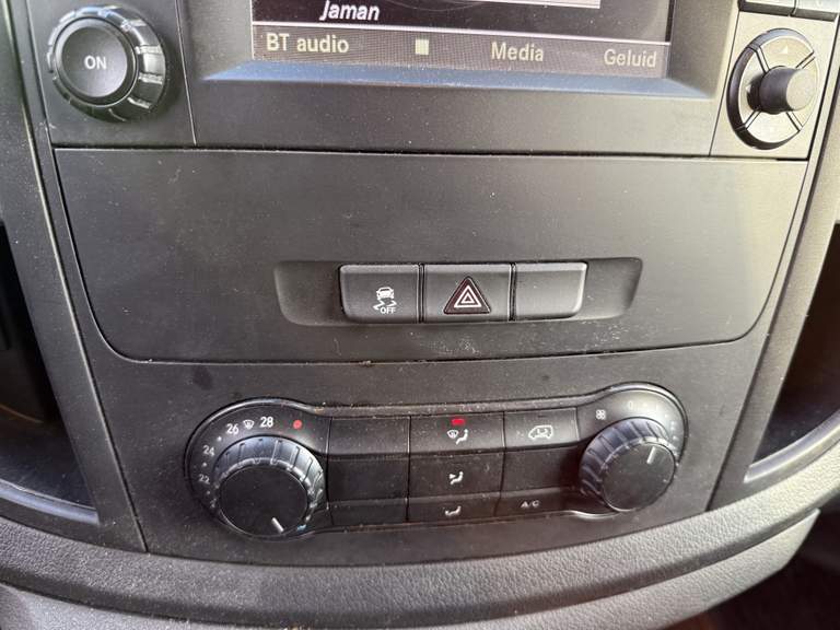 Mercedes-Benz Mercedes-Benz