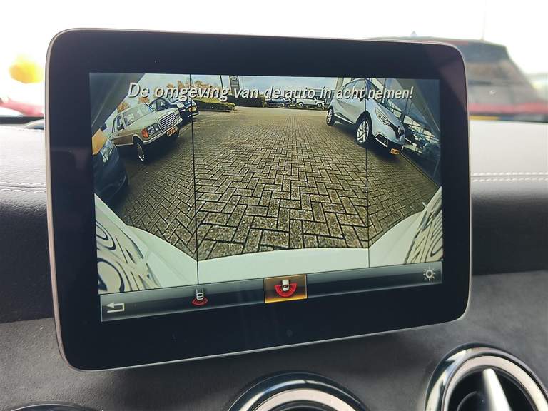 Mercedes-Benz Mercedes-Benz
