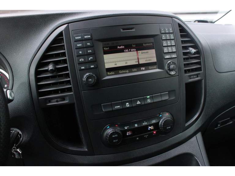 Mercedes-Benz Mercedes-Benz