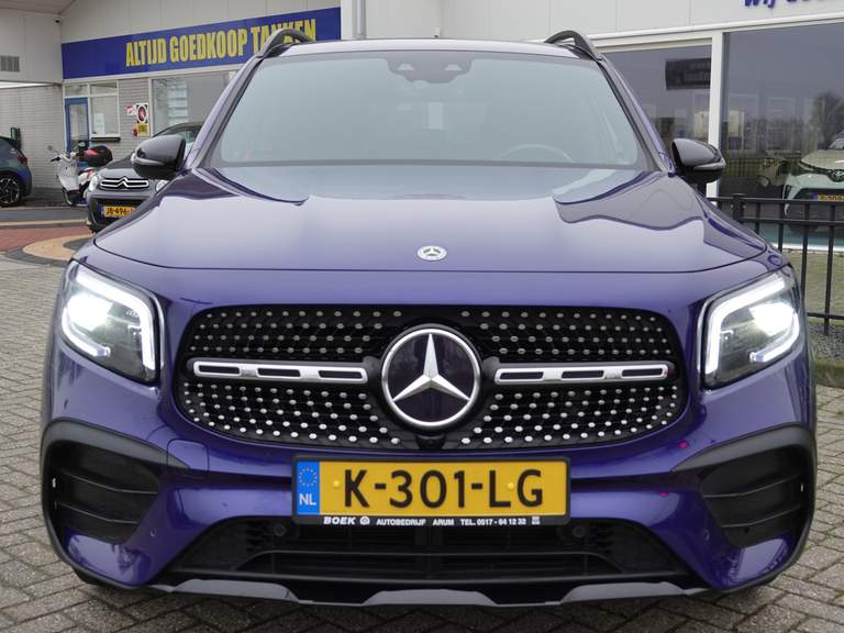 Mercedes-Benz Mercedes-Benz