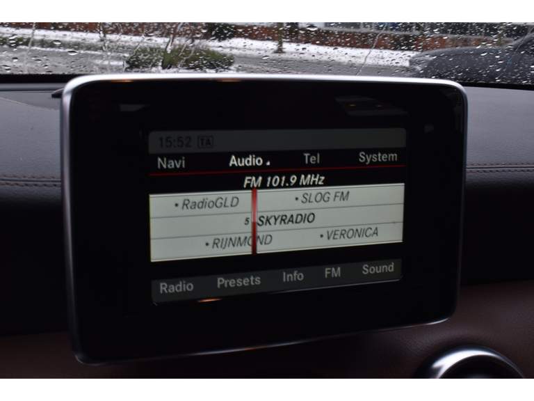 Mercedes-Benz Mercedes-Benz