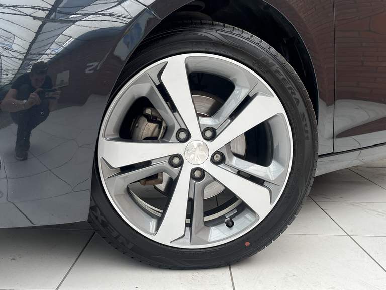 Peugeot Peugeot