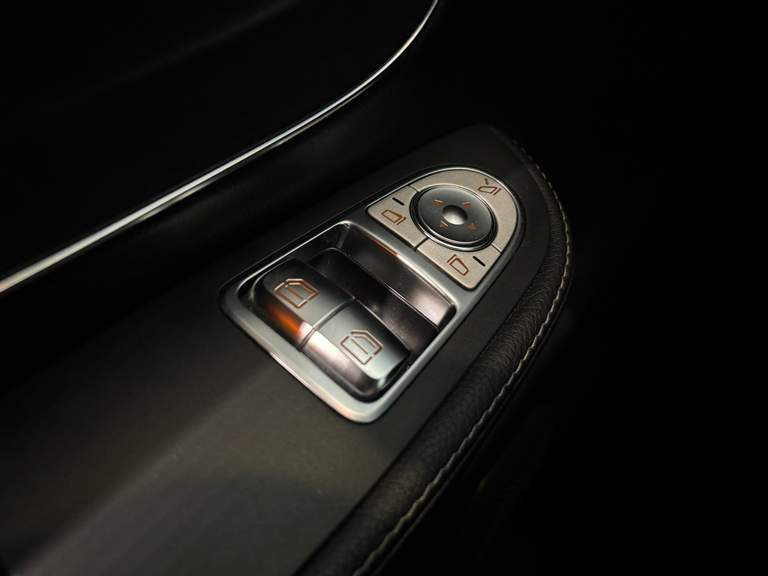 Mercedes-Benz Mercedes-Benz