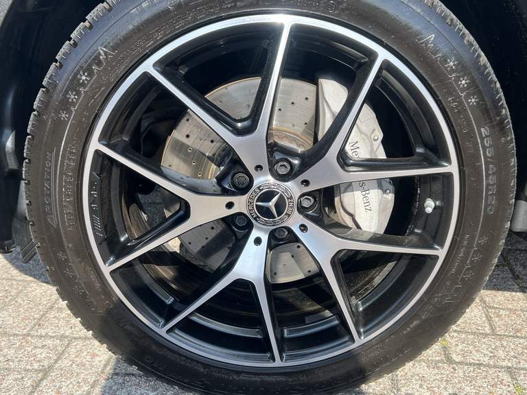 Mercedes-Benz Mercedes-Benz