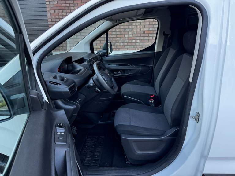 Peugeot Peugeot