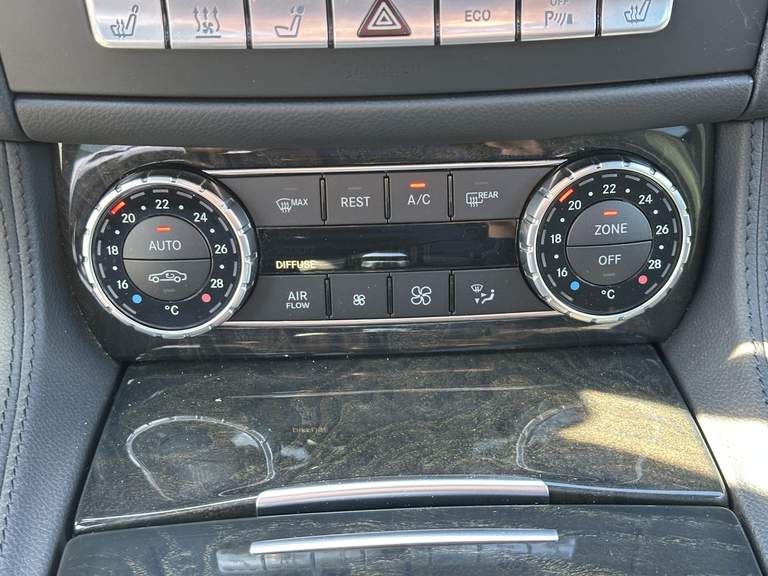 Mercedes-Benz Mercedes-Benz
