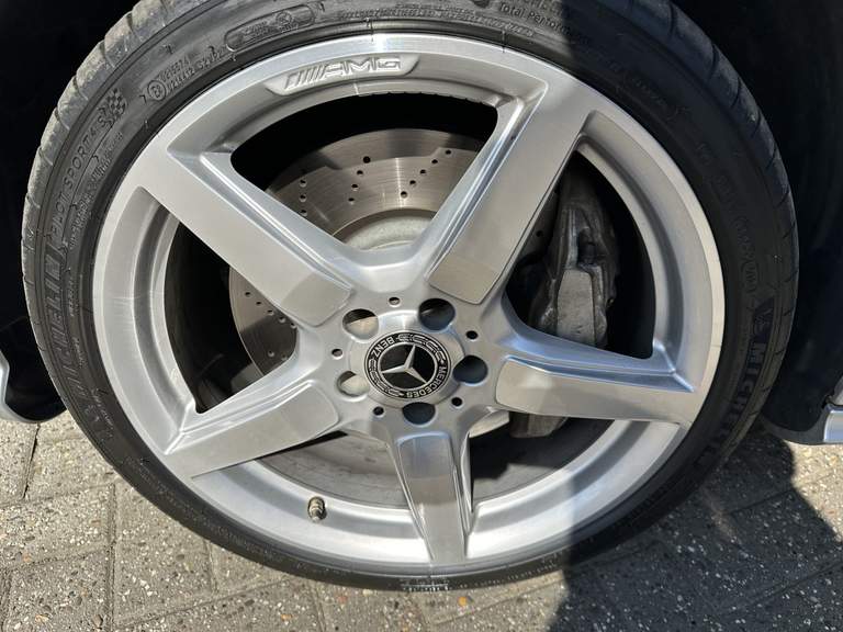 Mercedes-Benz Mercedes-Benz