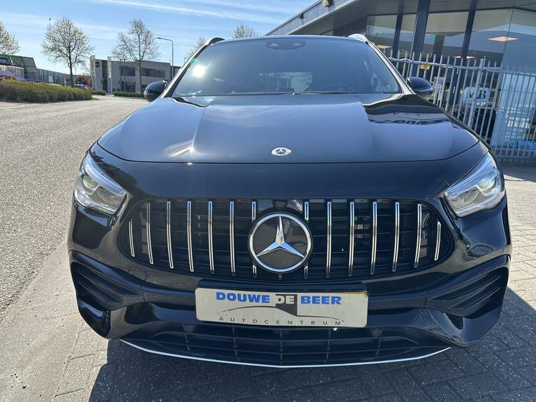 Mercedes-Benz Mercedes-Benz