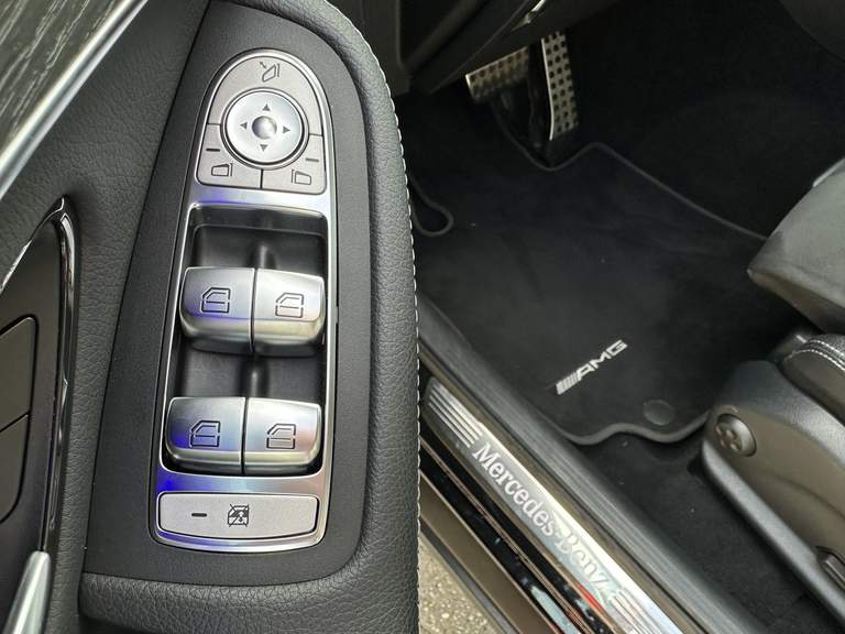 Mercedes-Benz Mercedes-Benz