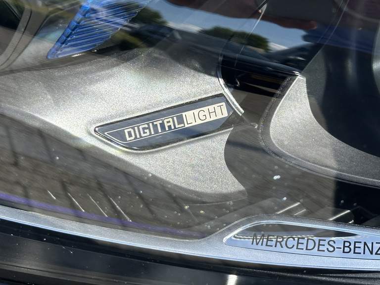 Mercedes-Benz Mercedes-Benz
