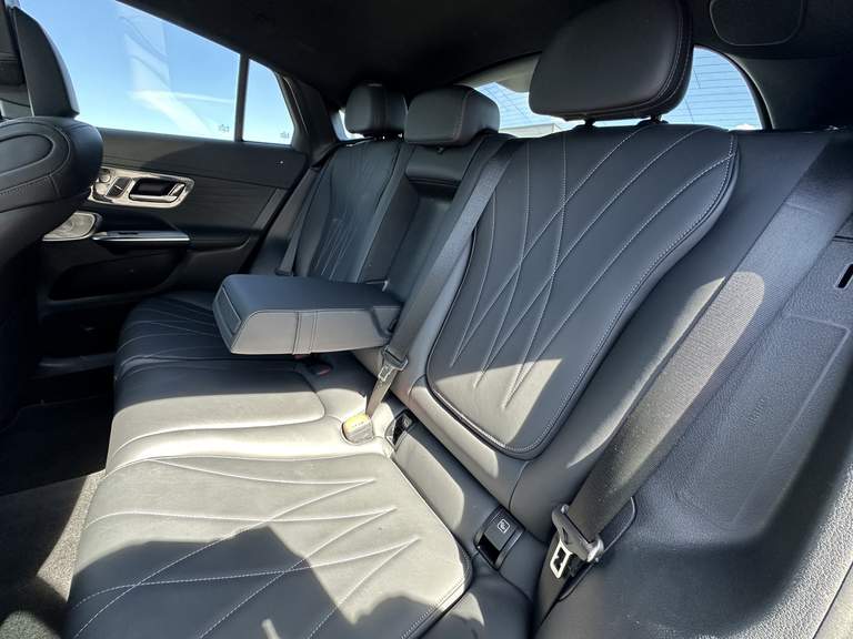Mercedes-Benz Mercedes-Benz