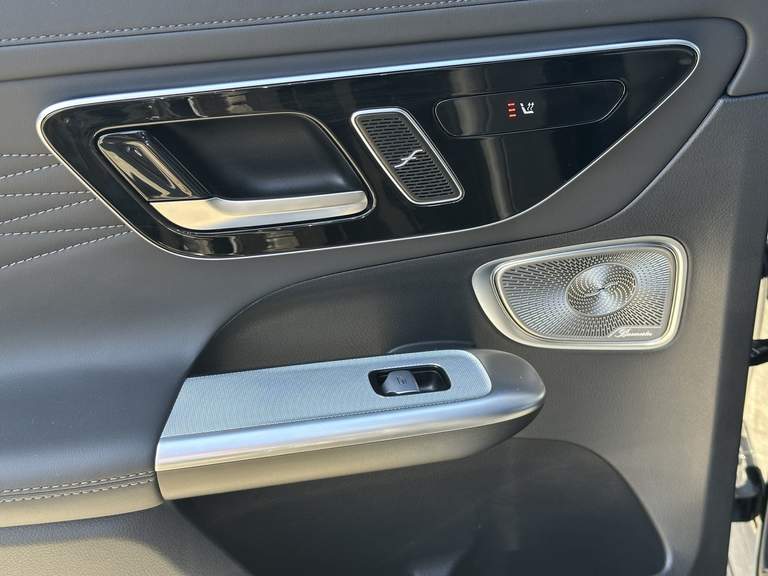 Mercedes-Benz Mercedes-Benz