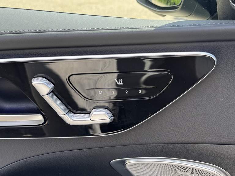 Mercedes-Benz Mercedes-Benz