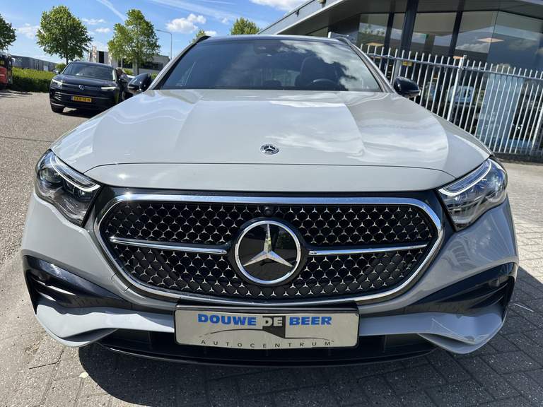 Mercedes-Benz Mercedes-Benz