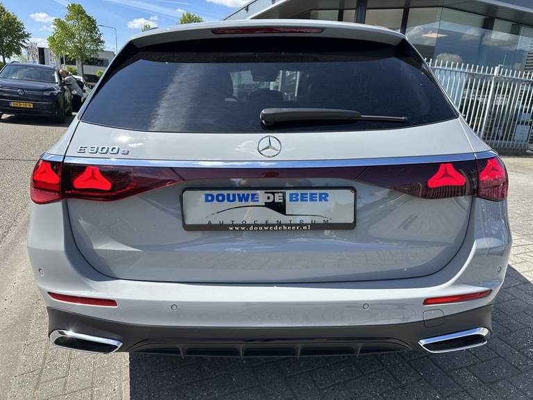 Mercedes-Benz Mercedes-Benz